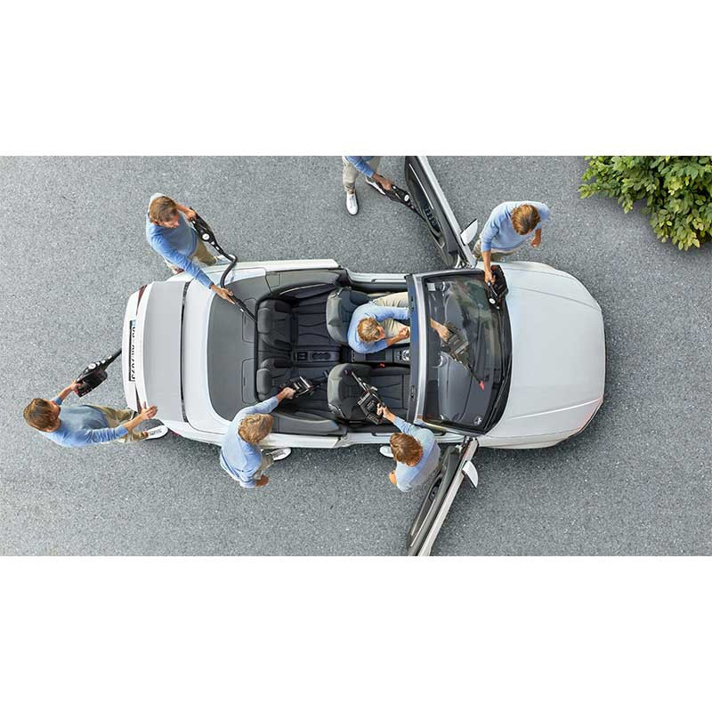 نظافت ماشین توسط جارو شارژی بوش BCS82BL24